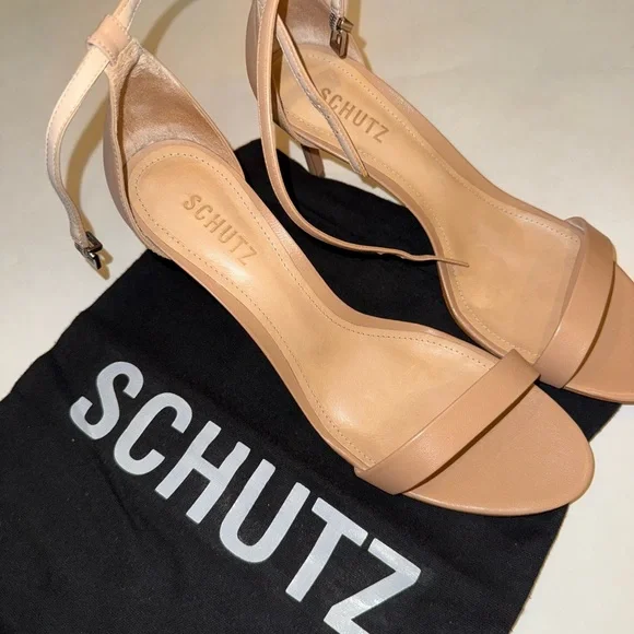 SCHUTZ Tan Heels Elegant and Stylish - Picture 2 of 7